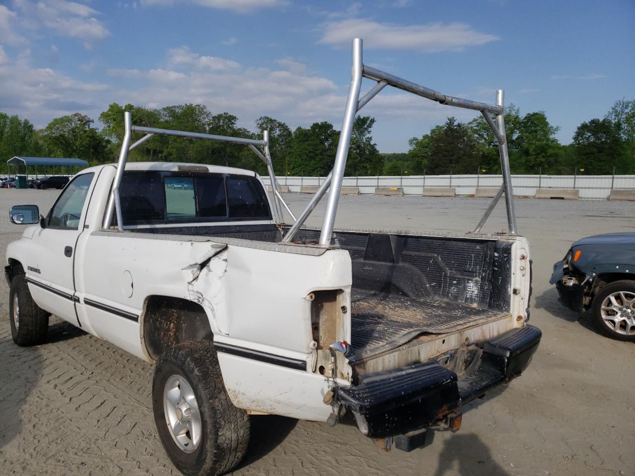 Photo 3 from auction – 1997 DODGE RAM 1500 with VIN 1B7HF16Z6VS172204