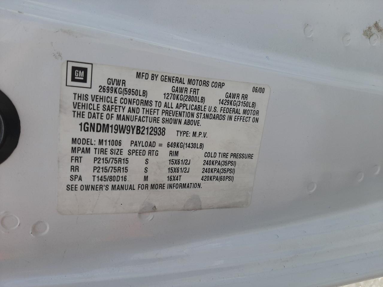 Photo 10 from auction – 2000 CHEVROLET ASTRO with VIN 1GNDM19W9YB212938