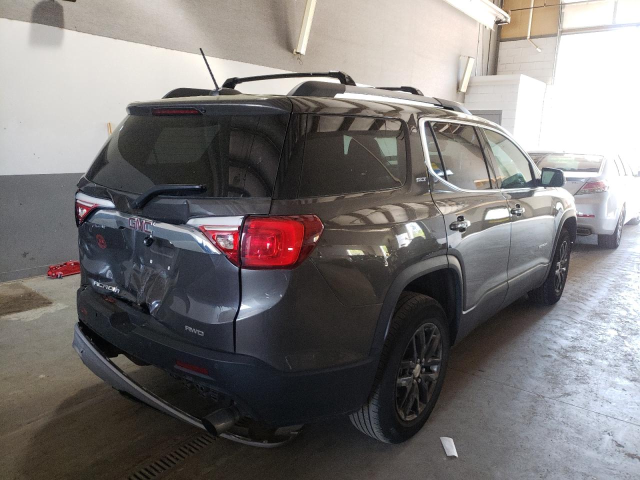 Photo 17 from auction – 2019 GMC ACADIA SLT with VIN 1GKKNULS3KZ232853