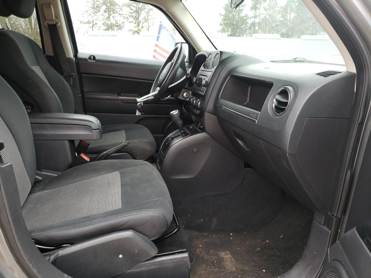 Photo 5 from auction – 2012 JEEP PATRIOT LA with VIN 1C4NJRFBXCD633358