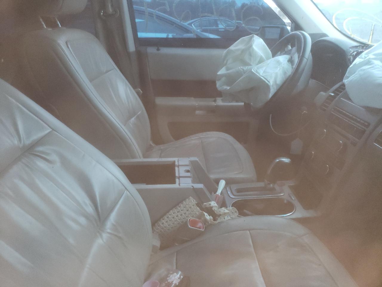 Photo 5 from auction – 2010 FORD FLEX SEL with VIN 2FMGK5CC1ABA82120