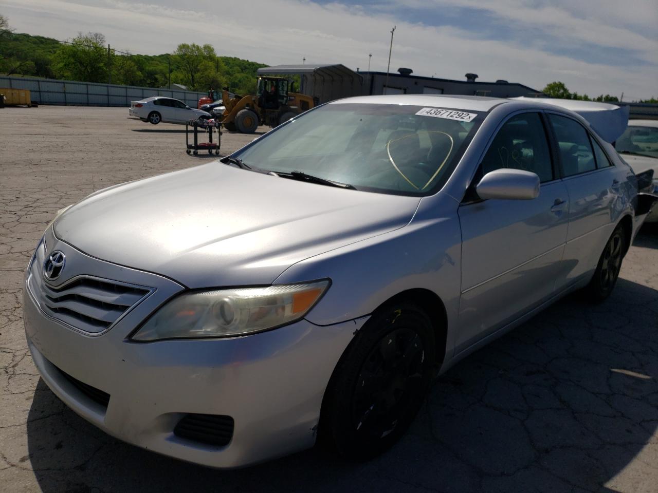 Photo 2 from auction – 2010 TOYOTA CAMRY BASE with VIN 4T1BF3EK5AU012024