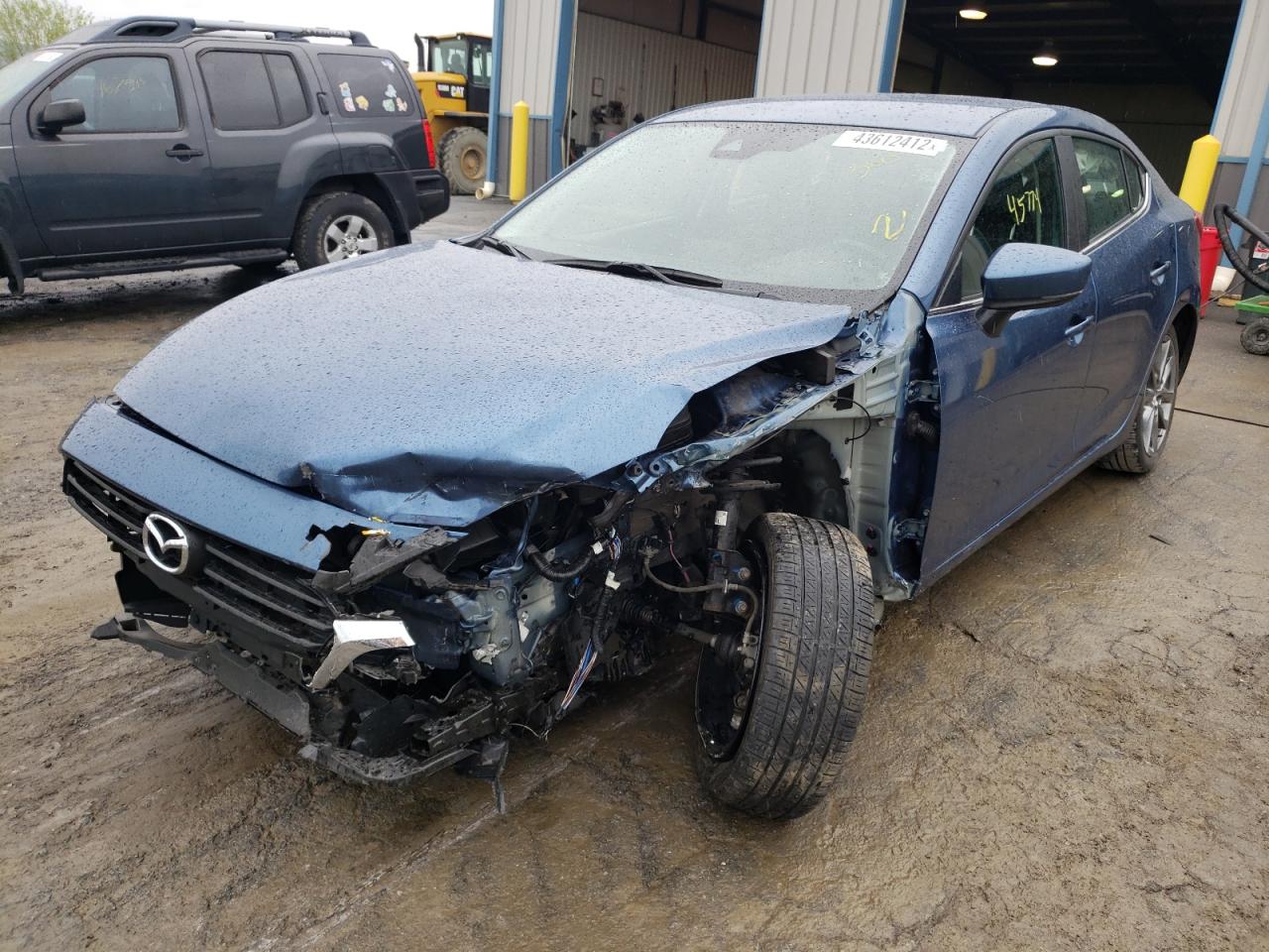 Photo 2 from auction – 2018 MAZDA 3 TOURING with VIN 3MZBN1V38JM200736