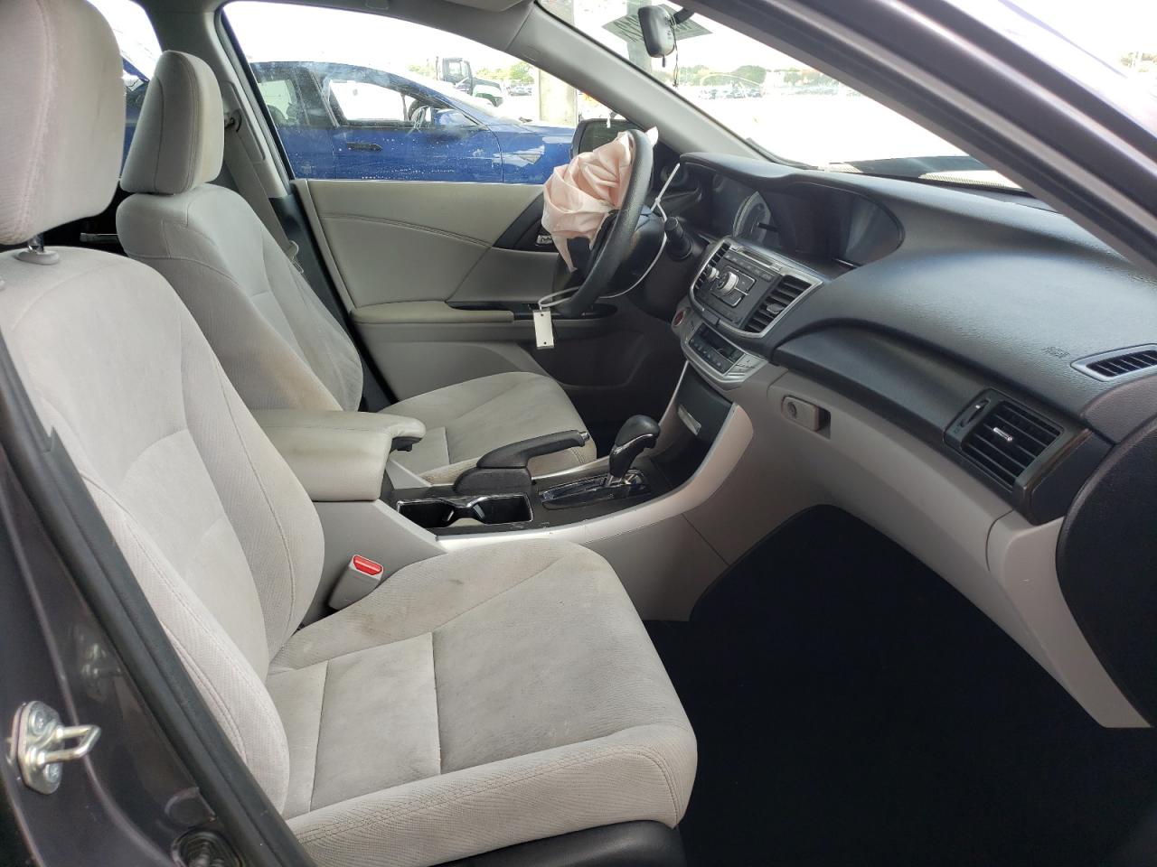 Photo 18 from auction – 2015 HONDA ACCORD EX with VIN 1HGCR2F74FA163967