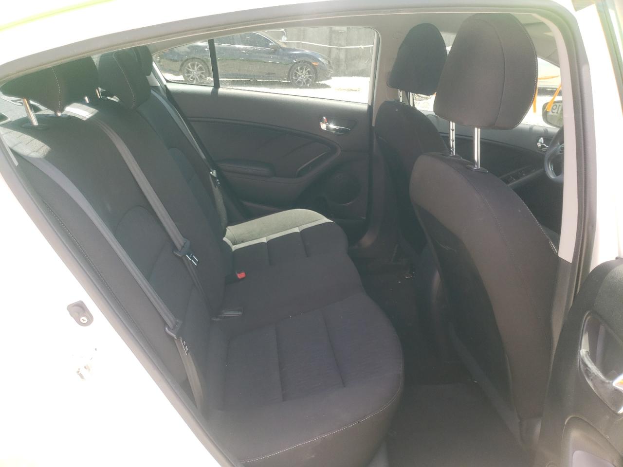 Photo 6 from auction – 2016 KIA FORTE LX with VIN KNAFK4A60G5438896