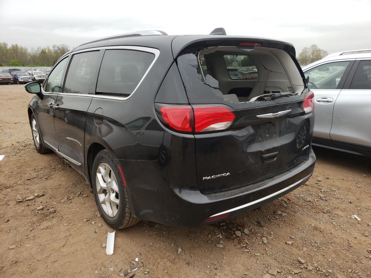 Photo 3 from auction – 2020 CHRYSLER PACIFICA L with VIN 2C4RC1GG3LR171441
