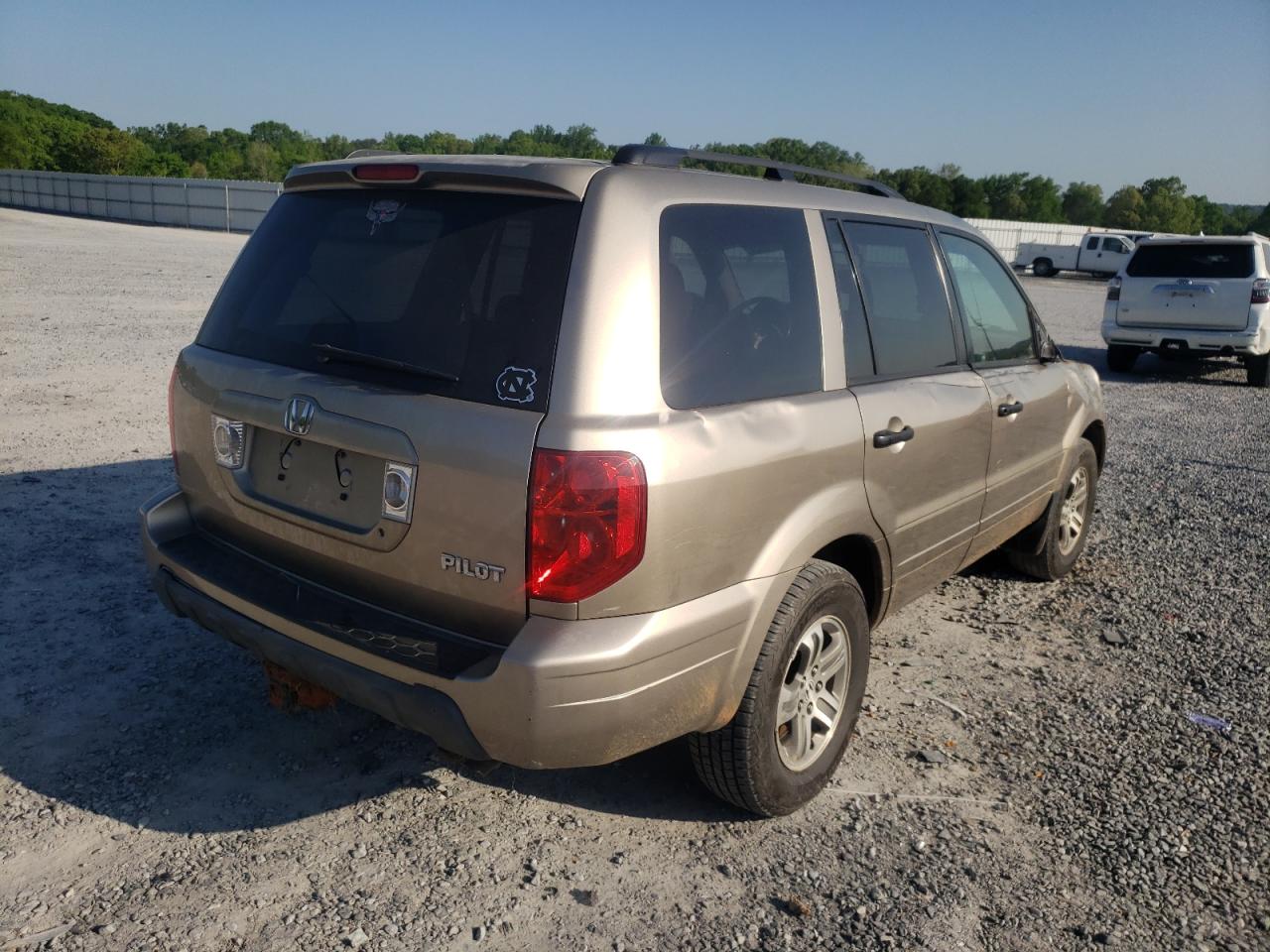 Photo 4 from auction – 2005 HONDA PILOT EXL with VIN 2HKYF18745H504859