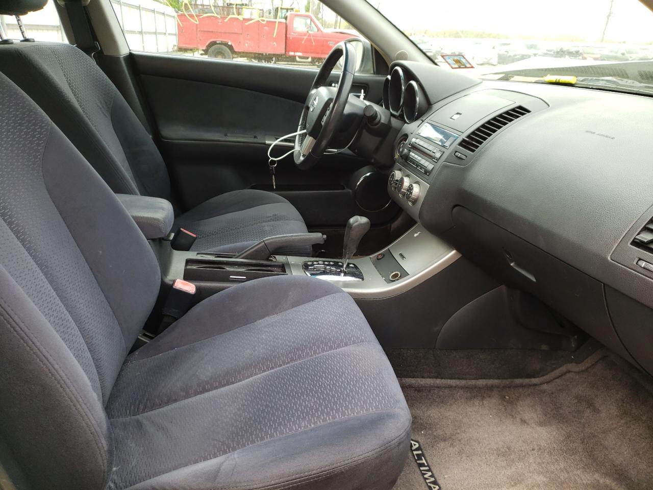 Photo 5 from auction – 2005 NISSAN ALTIMA S with VIN 1N4AL11D25C240519