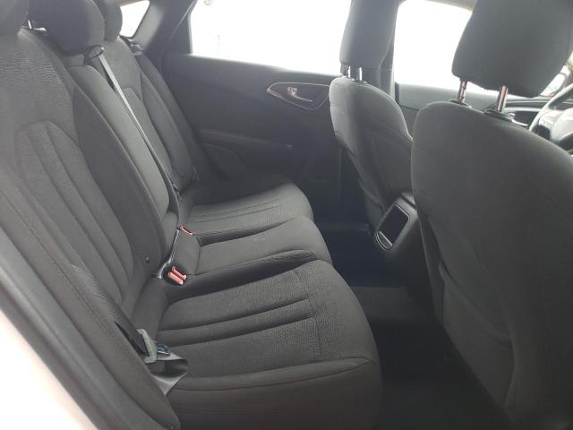 Photo 6 from auction – 2015 CHRYSLER 200 LIMITE with VIN 1C3CCCAB4FN659706