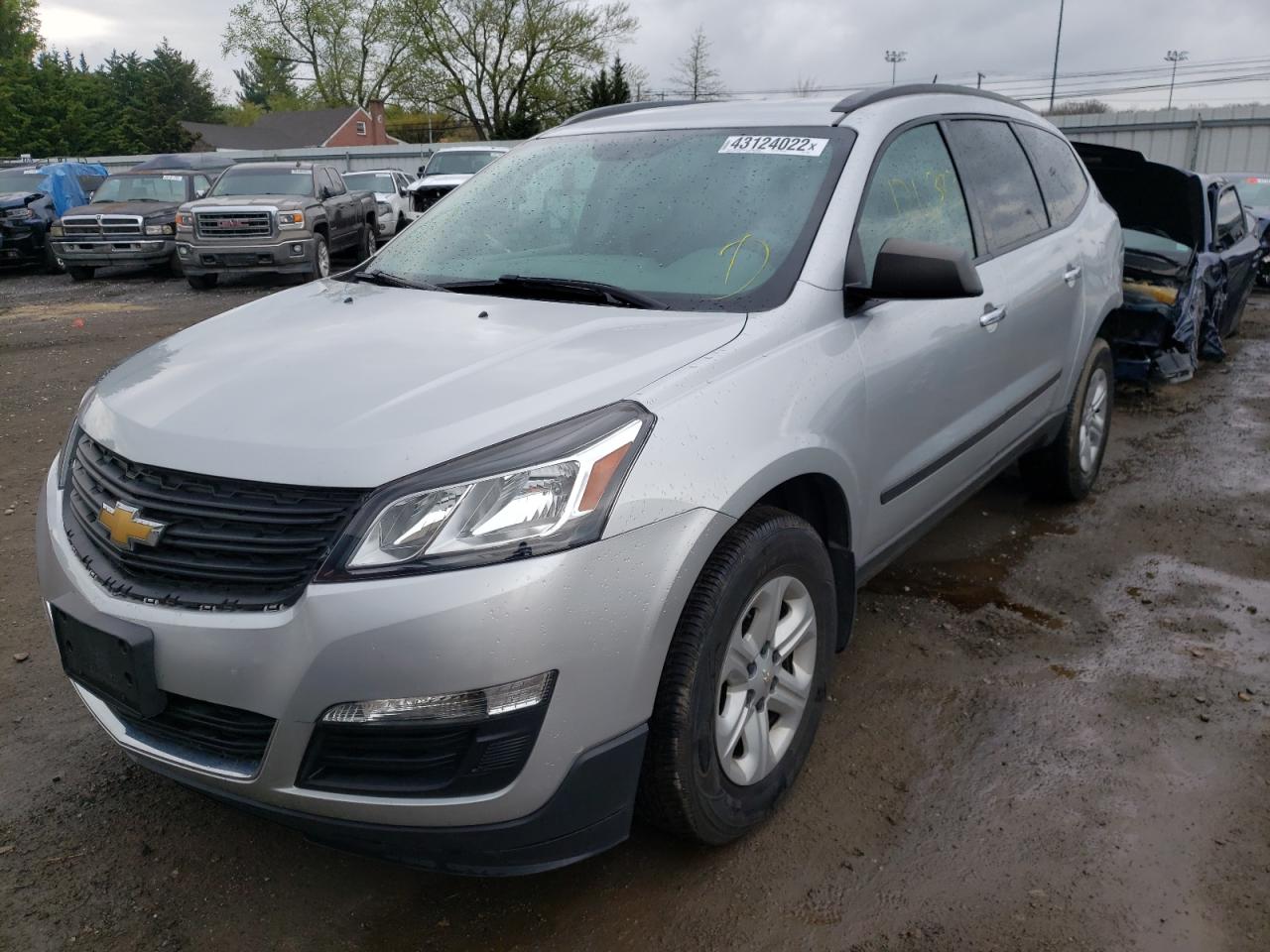 Photo 2 from auction – 2015 CHEVROLET TRAVERSE L with VIN 1GNKRFED8FJ350600