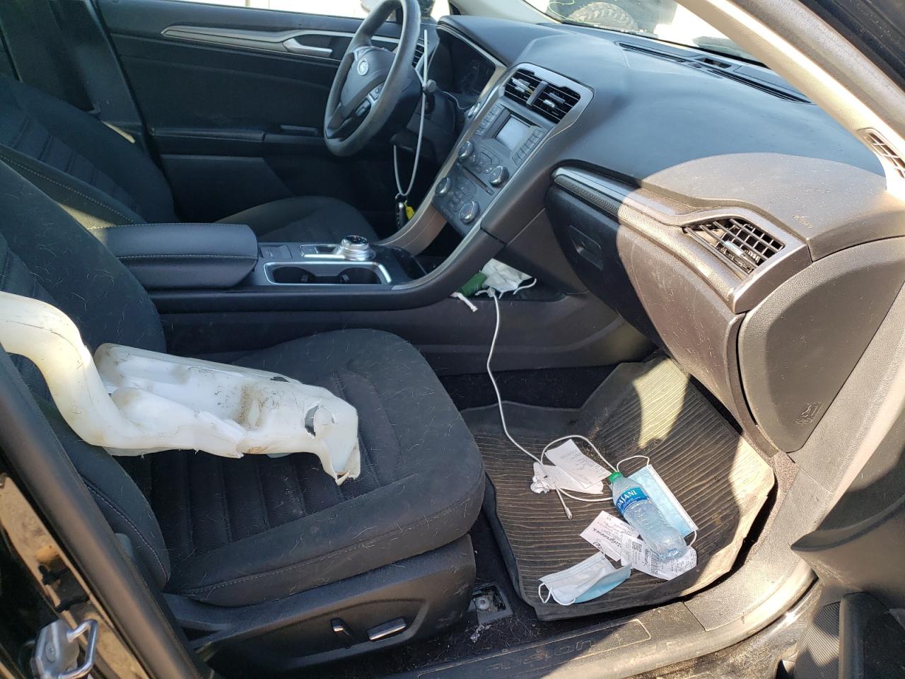 Photo 5 from auction – 2017 FORD FUSION SE with VIN 3FA6P0H71HR106000