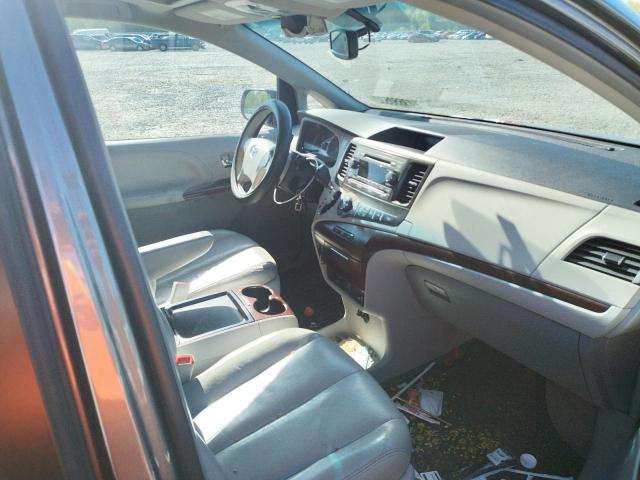 Photo 5 from auction – 2011 TOYOTA SIENNA XLE with VIN 5TDYK3DC6BS164839