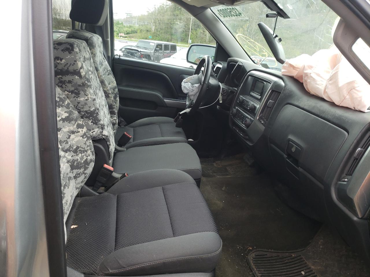 Photo 5 from auction – 2015 CHEVROLET SILVERADO with VIN 3GCUKREC7FG117713