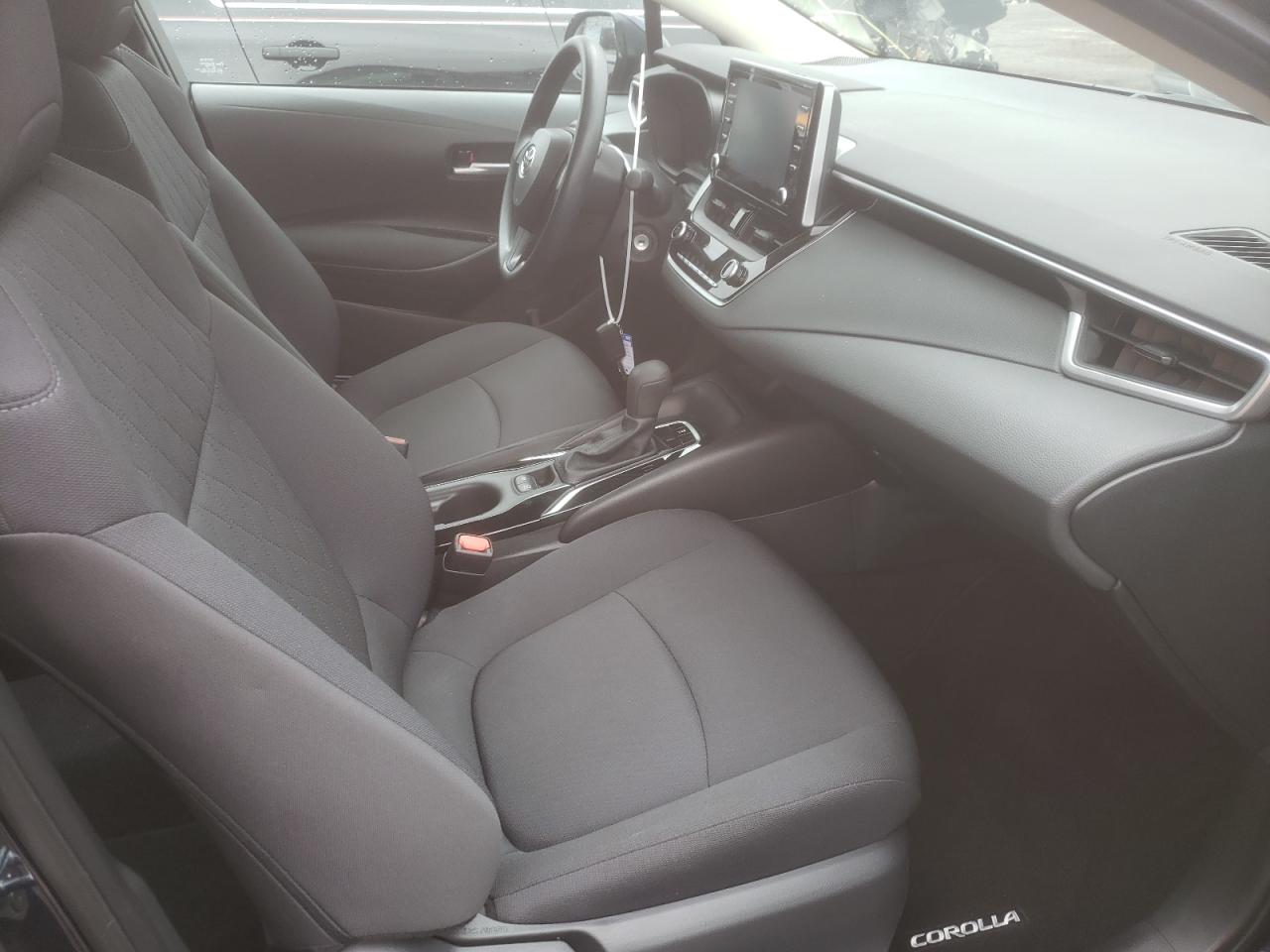 Photo 5 from auction – 2021 TOYOTA COROLLA LE with VIN 5YFEPMAE7MP267277
