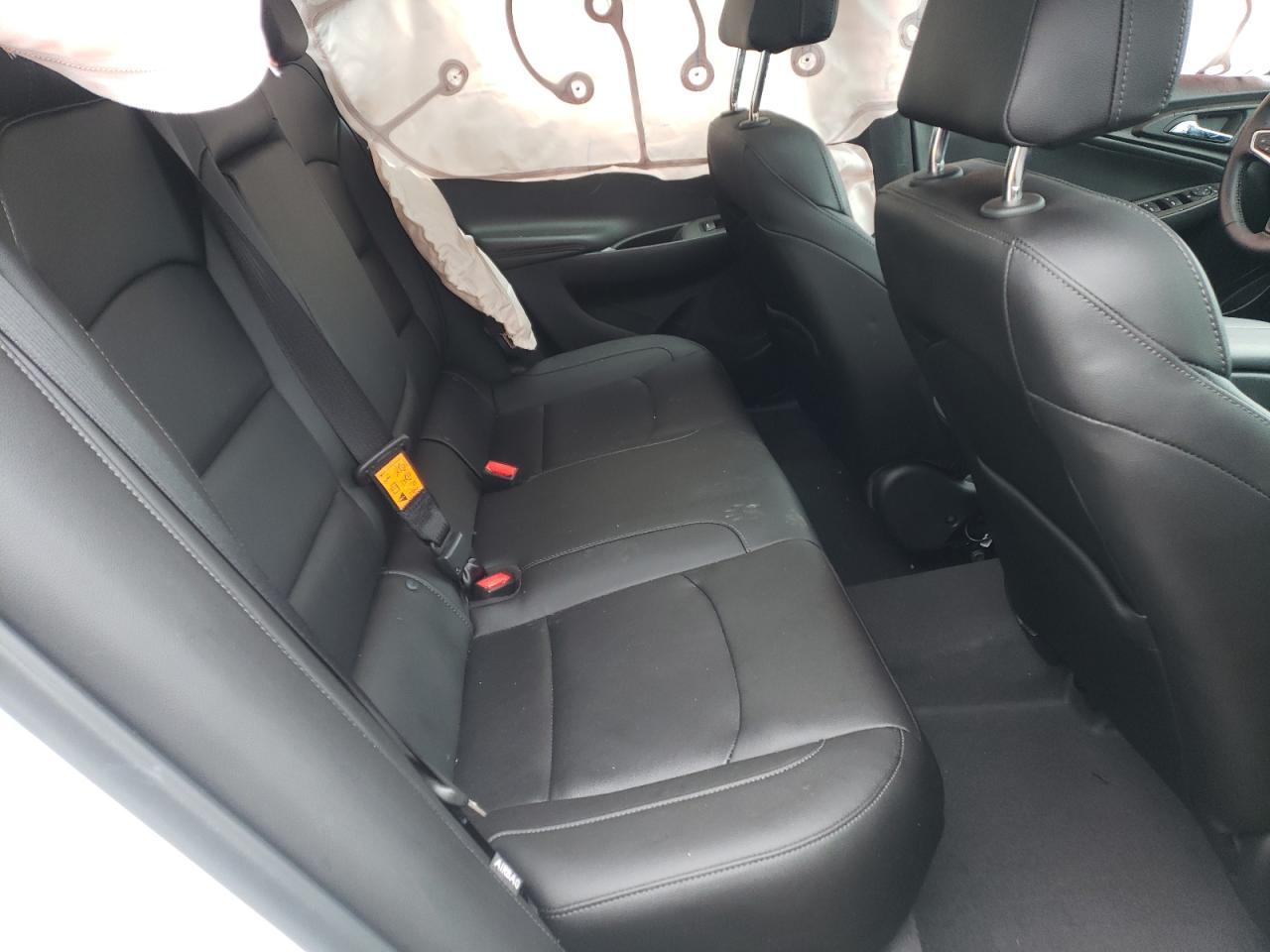 Photo 6 from auction – 2018 CHEVROLET MALIBU LT with VIN 1G1ZD5ST2JF215869