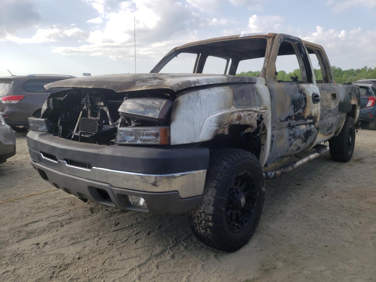 Photo 2 from auction – 2004 CHEVROLET SILVERADO with VIN 1GCHK23U84F247681