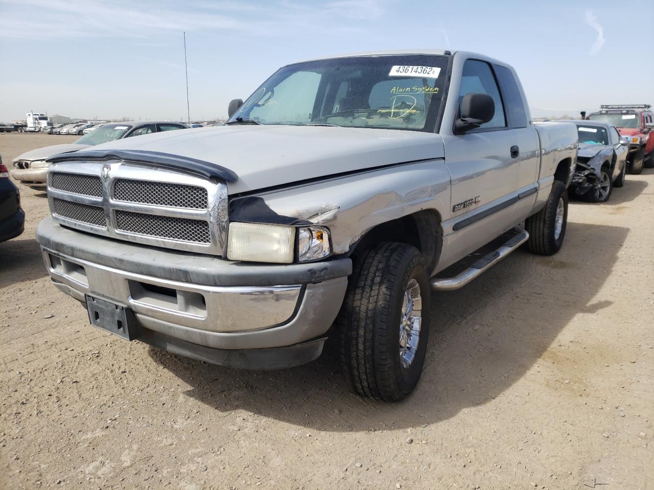 Photo 2 from auction – 2000 DODGE RAM 1500 with VIN 3B7HF13Z7YG110228