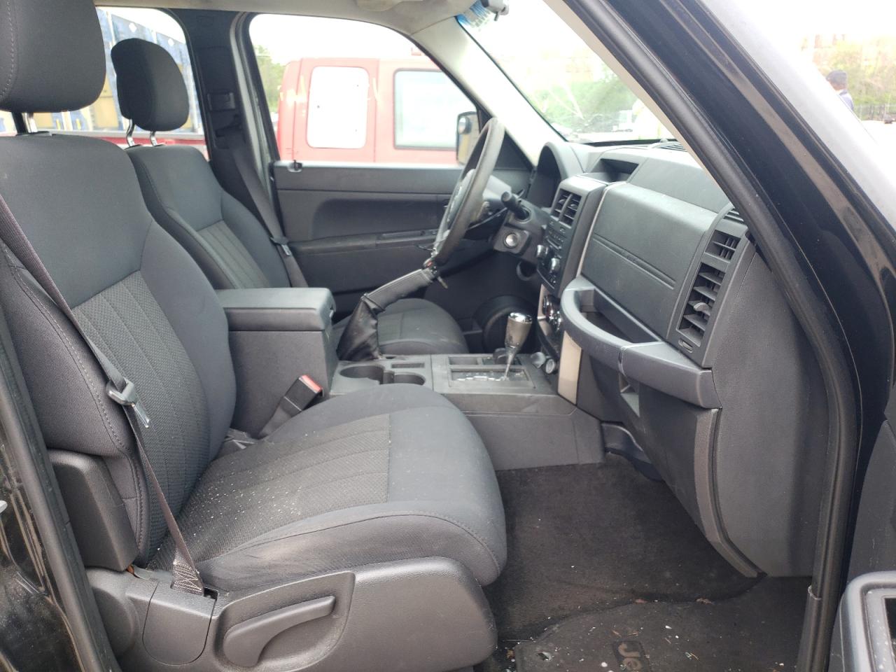 Photo 5 from auction – 2011 JEEP LIBERTY SP with VIN 1J4PN2GK8BW565206