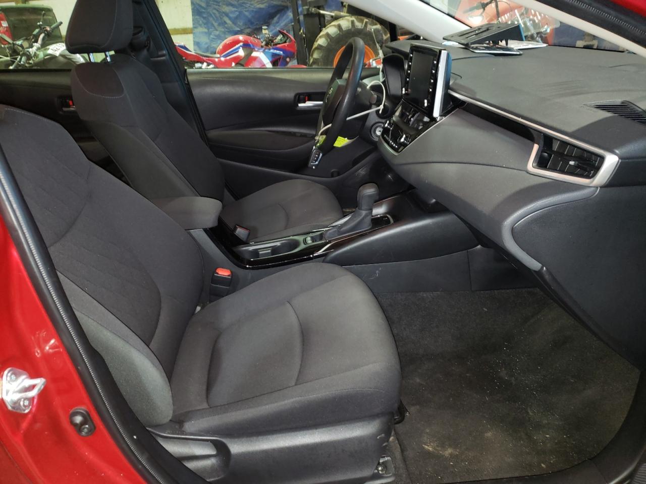 Photo 5 from auction – 2020 TOYOTA COROLLA LE with VIN JTDEPRAE1LJ098731