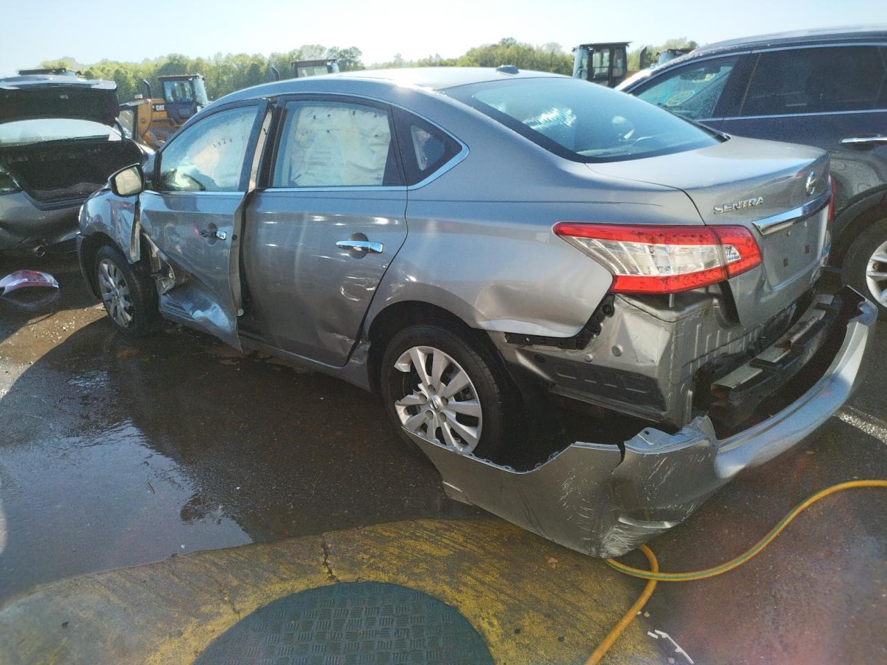 Photo 3 from auction – 2014 NISSAN SENTRA S with VIN 3N1AB7AP1EY295774
