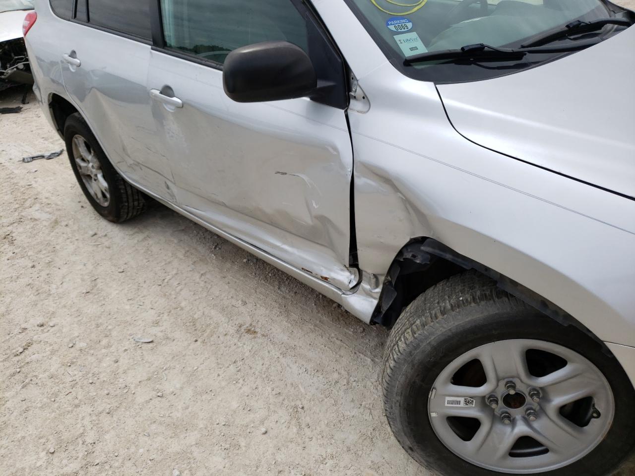 Photo 9 from auction – 2011 TOYOTA RAV4 with VIN 2T3ZF4DV4BW099035