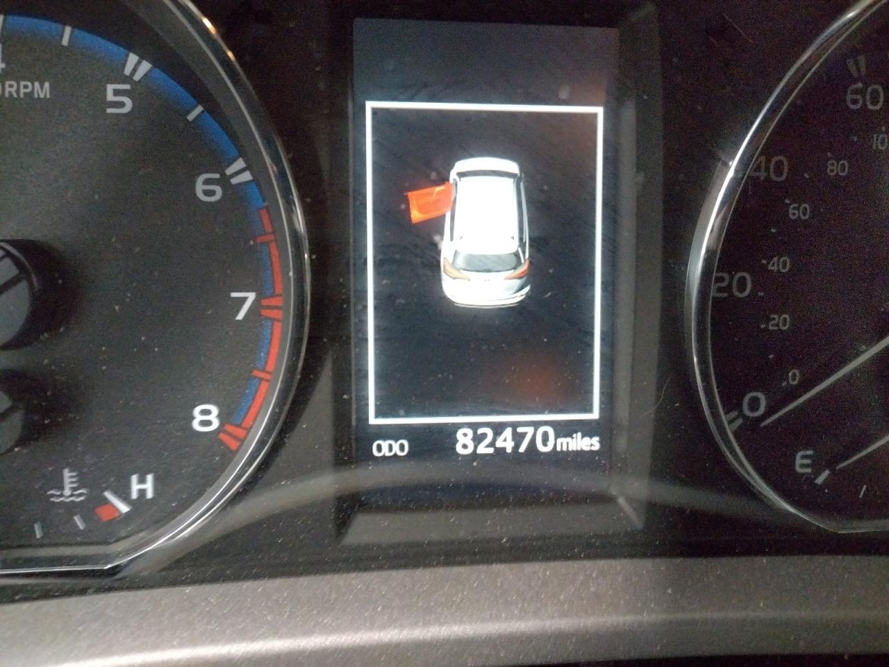 Photo 8 from auction – 2016 TOYOTA RAV4 LIMIT with VIN JTMDFREV2GJ083637