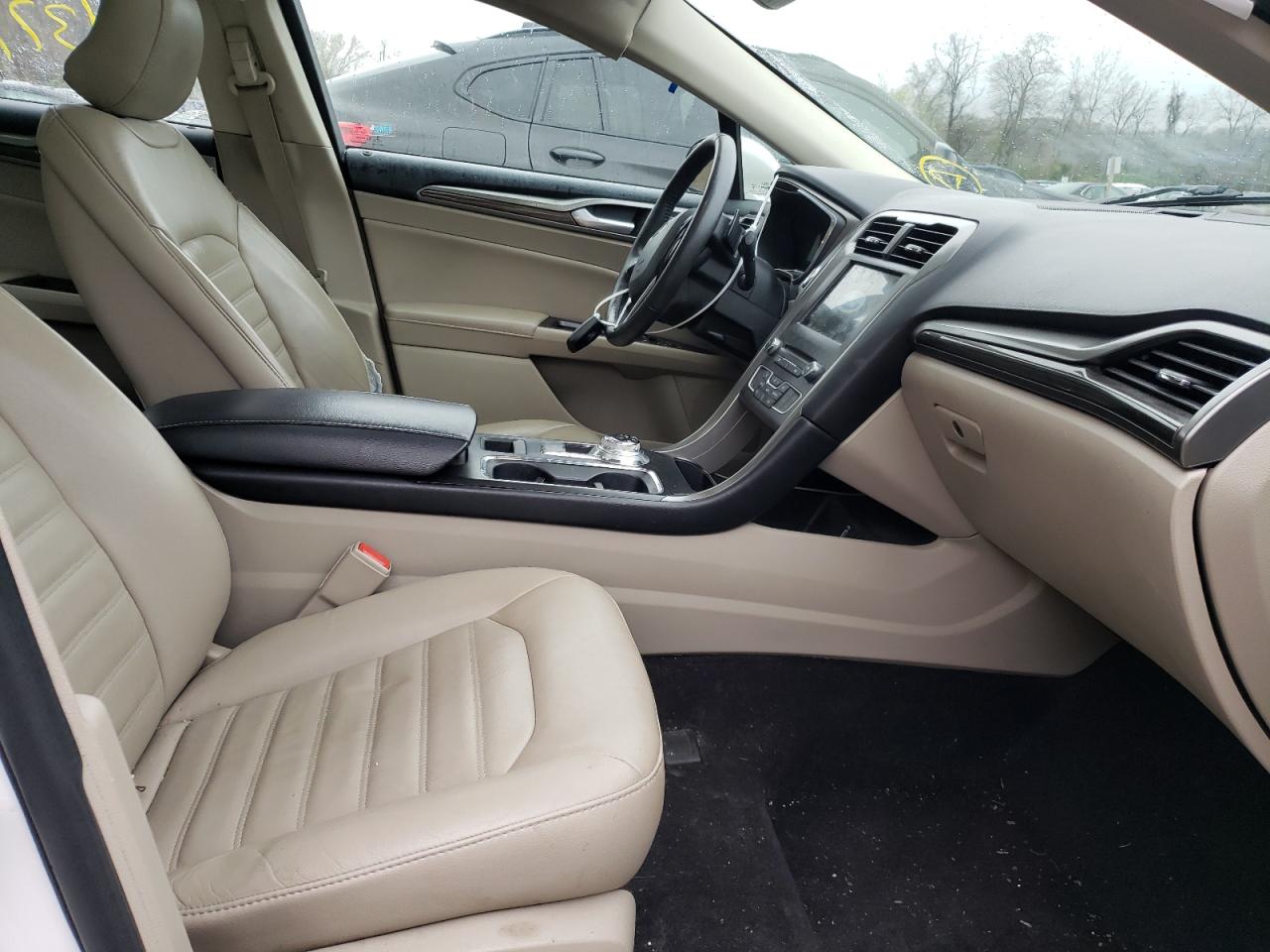 Photo 5 from auction – 2017 FORD FUSION SE with VIN 3FA6P0T97HR202898