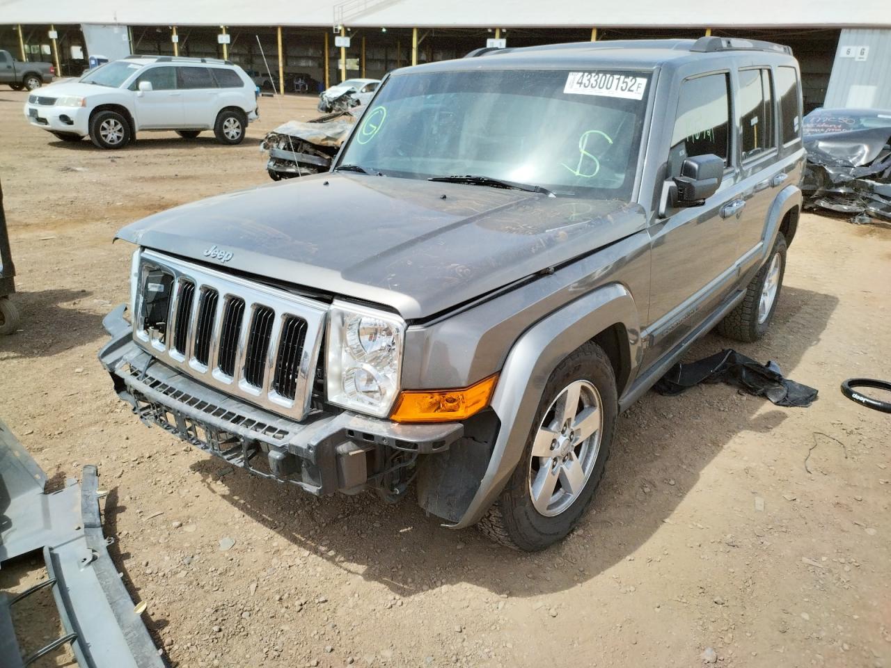 Photo 2 from auction – 2007 JEEP COMMANDER with VIN 1J8HH48KX7C612944
