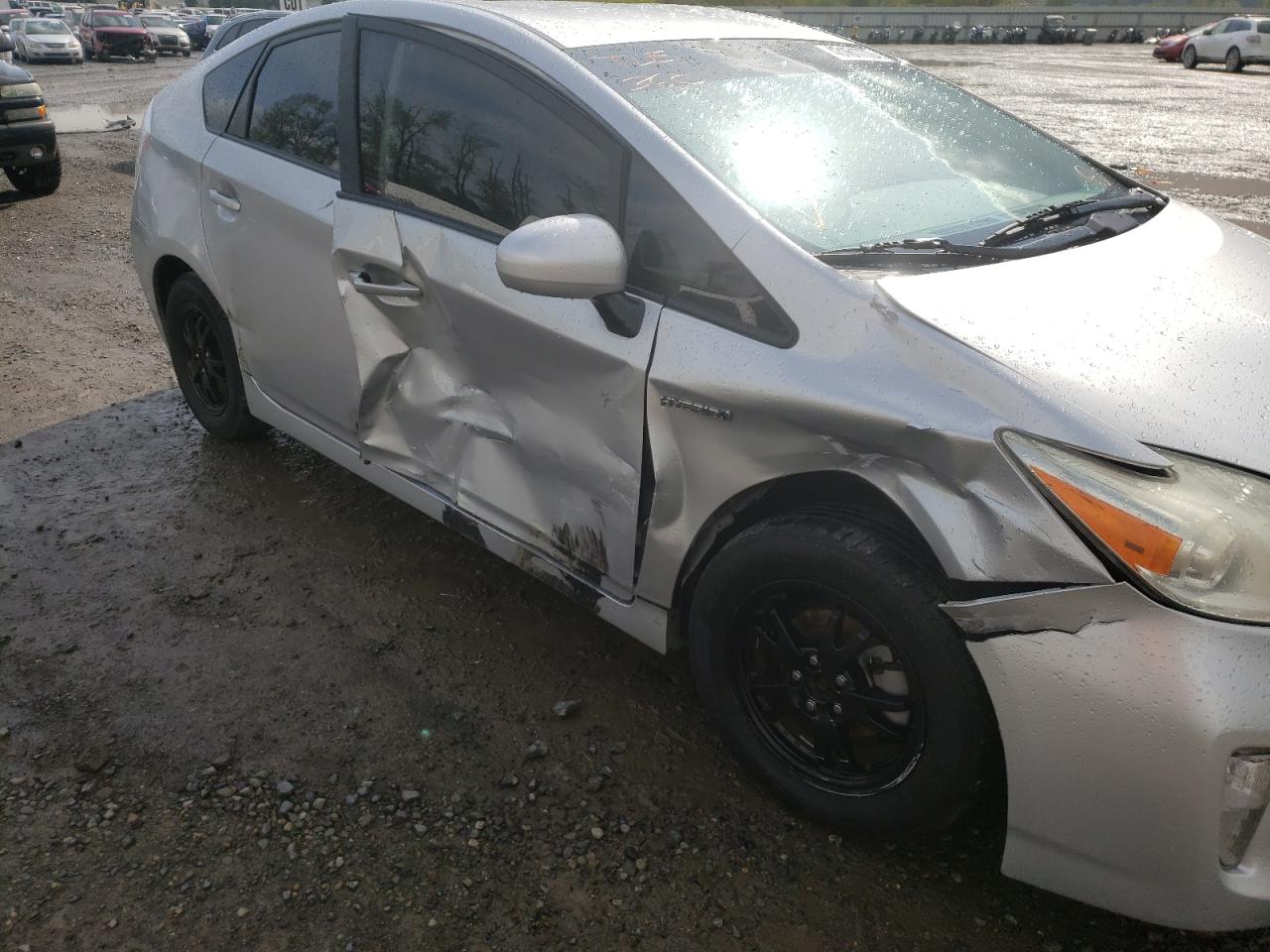 Photo 9 from auction – 2013 TOYOTA PRIUS with VIN JTDKN3DU7D5688791