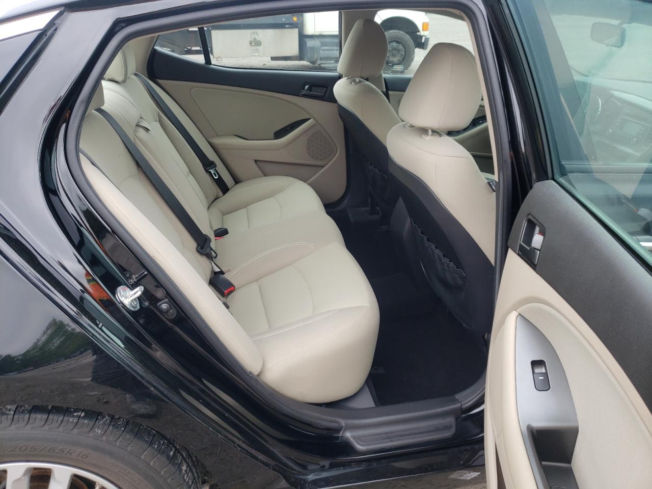 Photo 6 from auction – 2013 KIA OPTIMA LX with VIN 5XXGM4A75DG238095