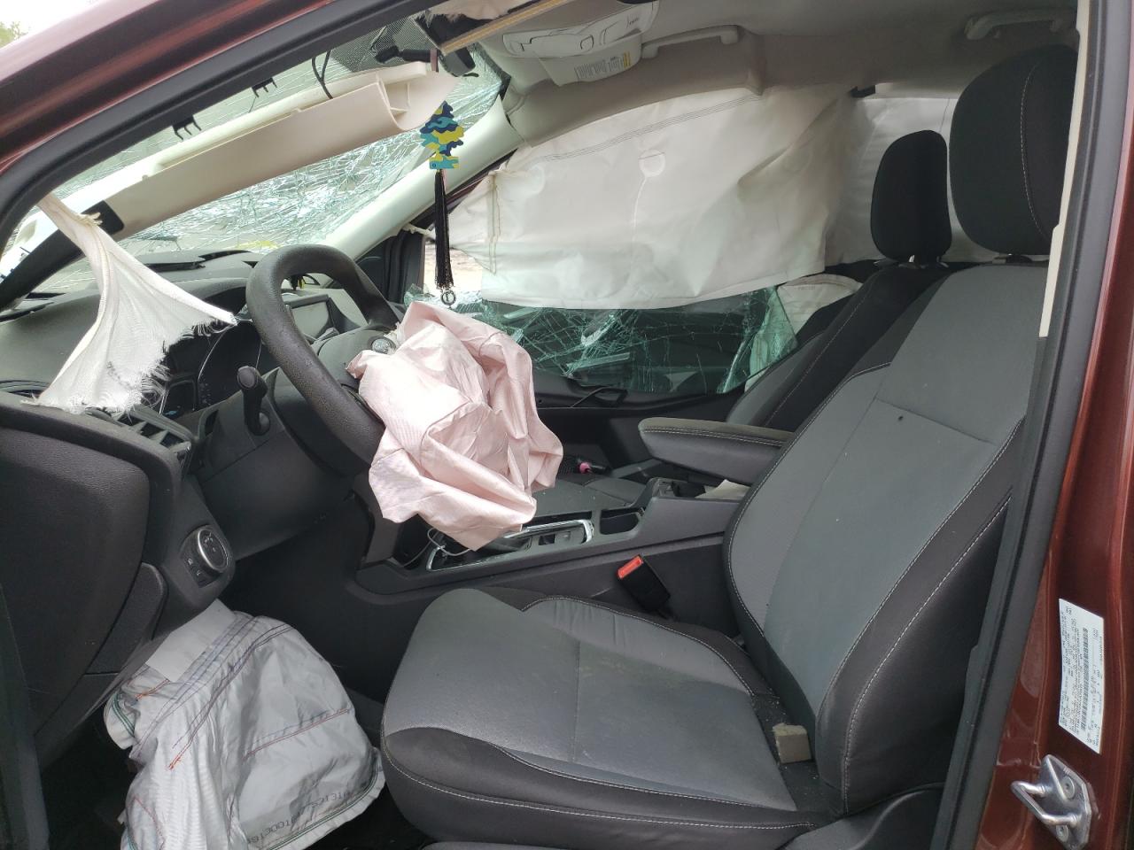 Photo 5 from auction – 2018 FORD ESCAPE SE with VIN 1FMCU0GD4JUA79835