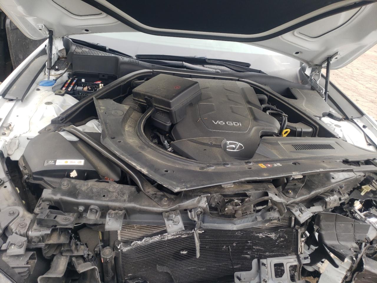 Photo 7 from auction – 2016 HYUNDAI GENESIS 3. with VIN KMHGN4JE9GU127054