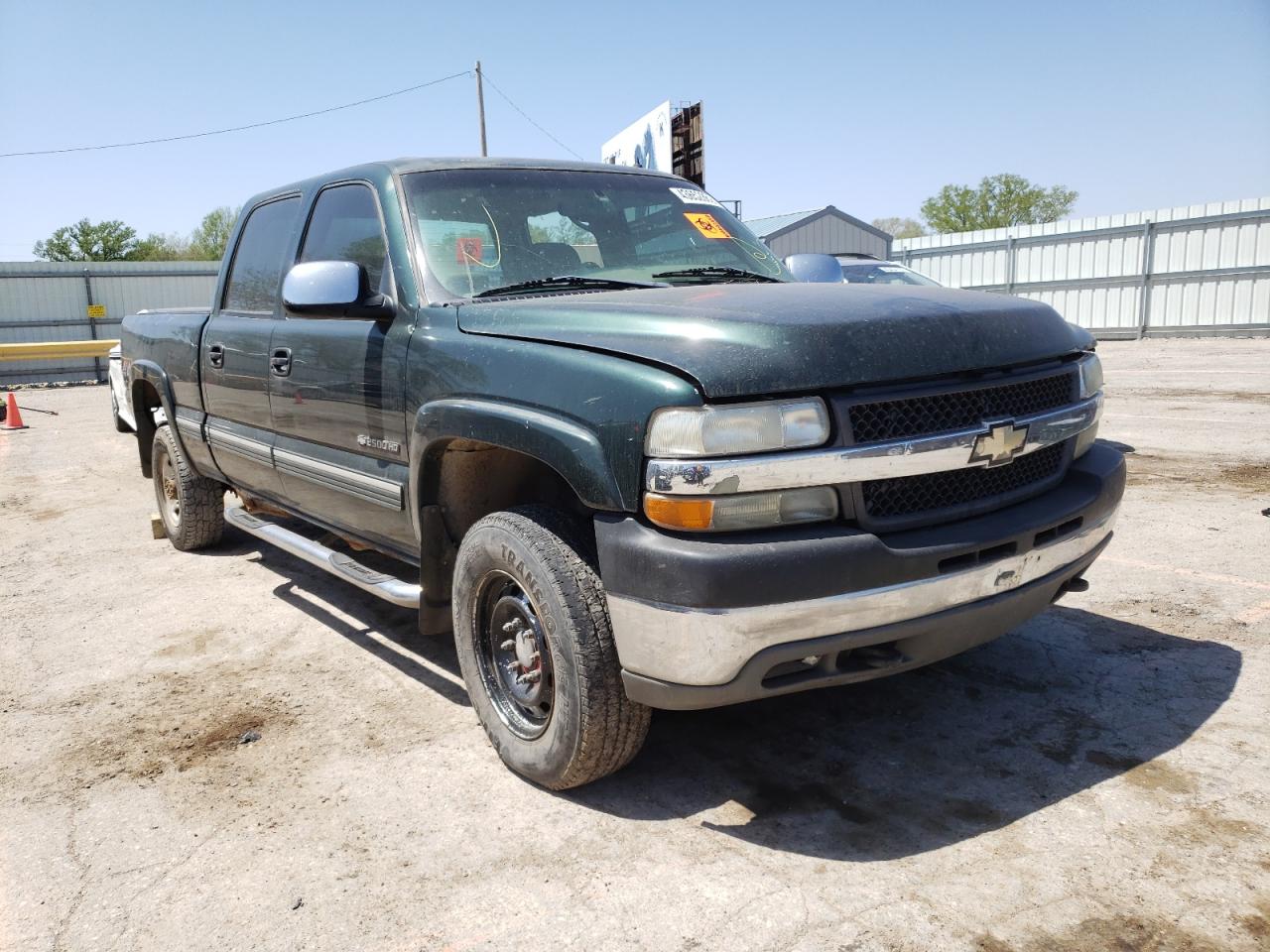 CHEVROLET SILVERADO 2001 with VIN 1GCHK23U51F212530 - Photo from auction