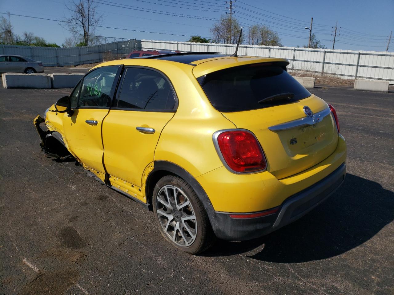 Photo 3 from auction – 2017 FIAT 500X TREKK with VIN ZFBCFXCB2HP519381