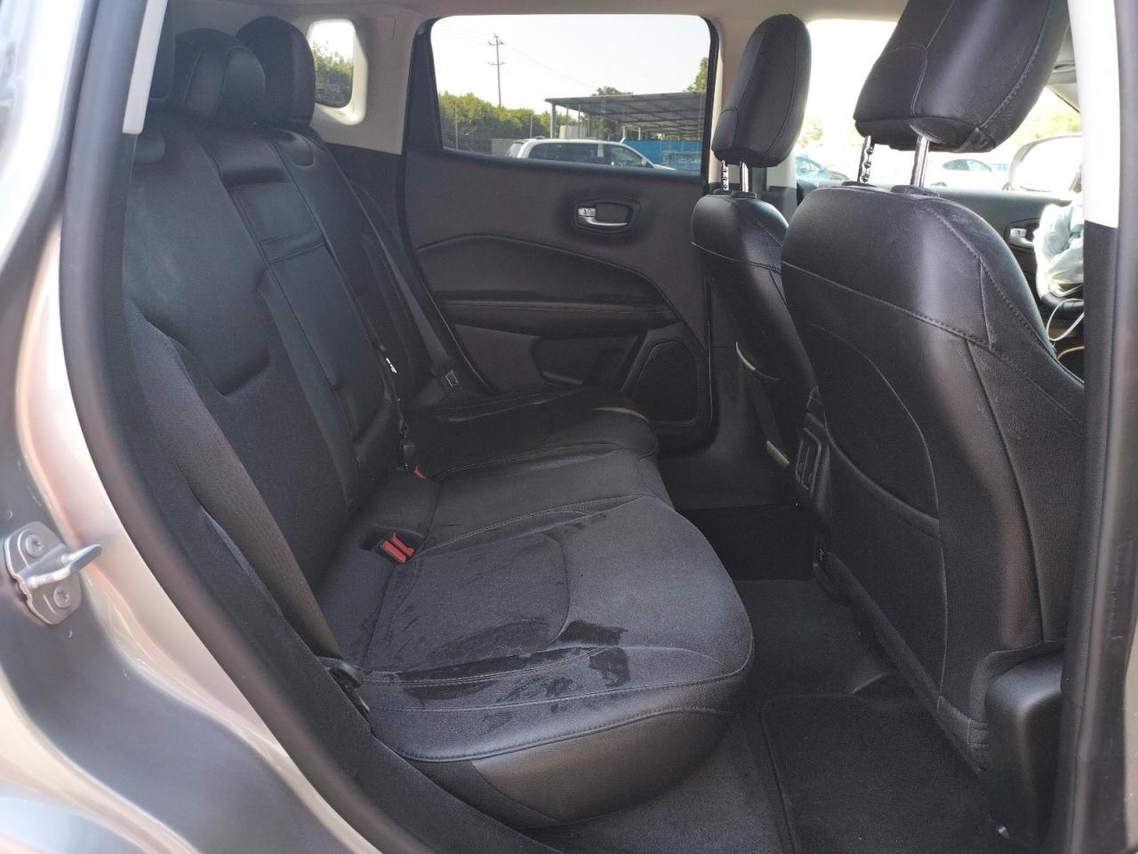 Photo 6 from auction – 2018 JEEP COMPASS LA with VIN 3C4NJCBB4JT137059