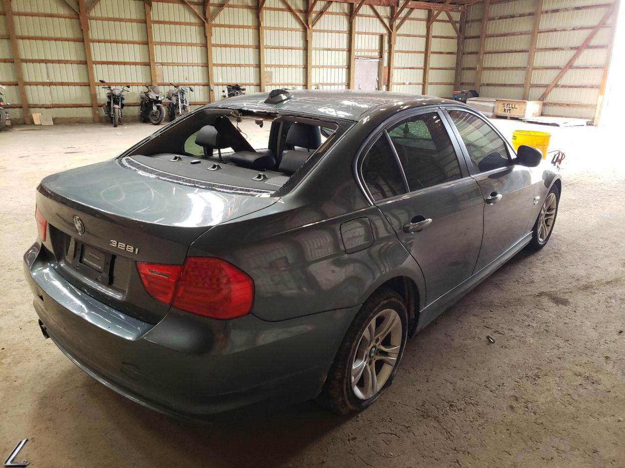 Photo 4 from auction – 2009 BMW 328 XI with VIN WBAPK73539A449296