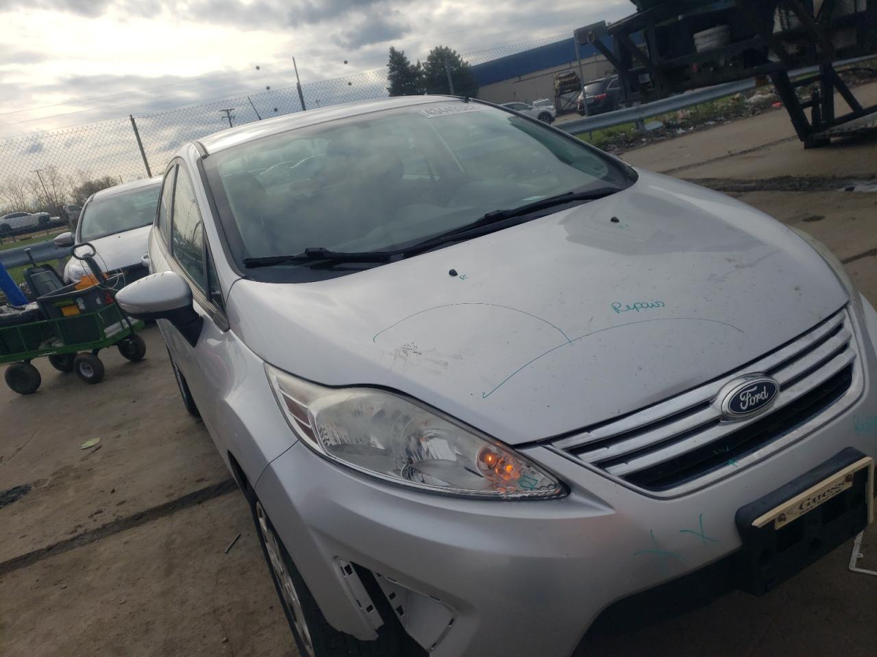 FORD FIESTA SE 2013 with VIN 3FADP4BJ3DM193182 - Photo from auction