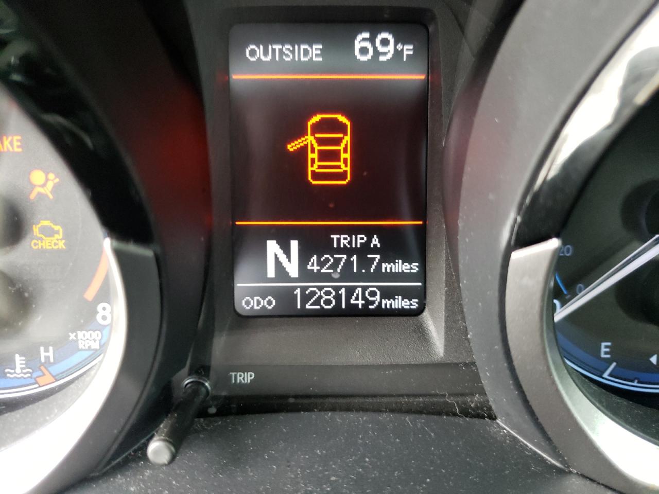 Photo 8 from auction – 2014 TOYOTA COROLLA L with VIN 2T1BURHE5EC136686