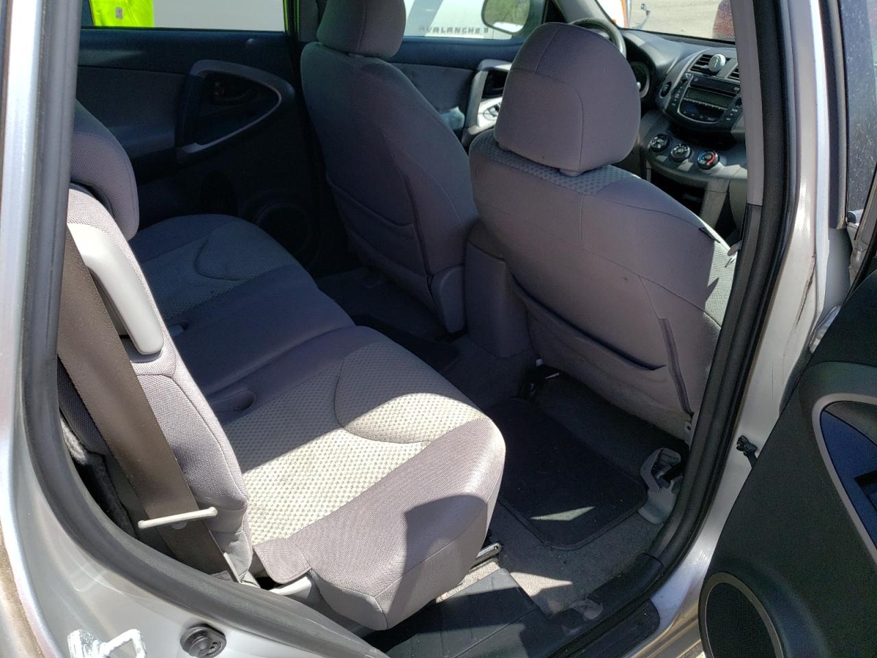 Photo 6 from auction – 2008 TOYOTA RAV4 with VIN JTMBD33V886087645