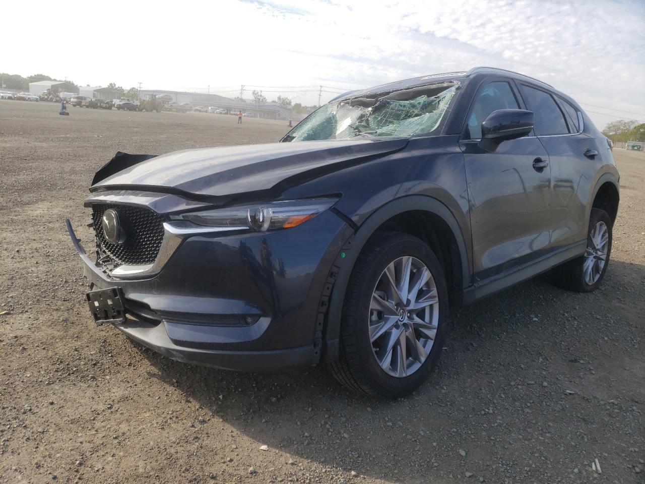 Photo 2 from auction – 2019 MAZDA CX-5 GRAND with VIN JM3KFADMXK1630185