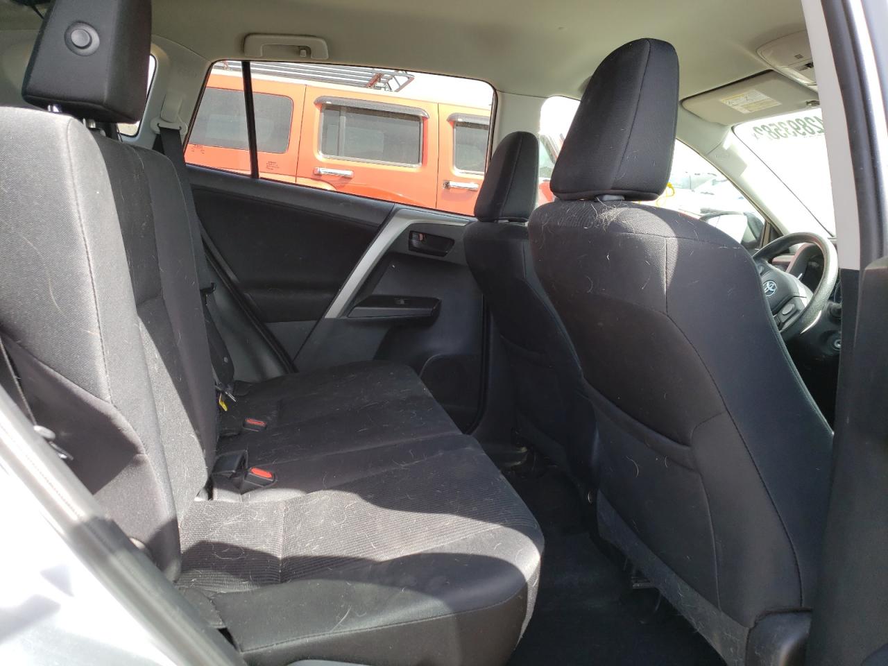 Photo 6 from auction – 2016 TOYOTA RAV4 LE with VIN 2T3BFREV9GW531705