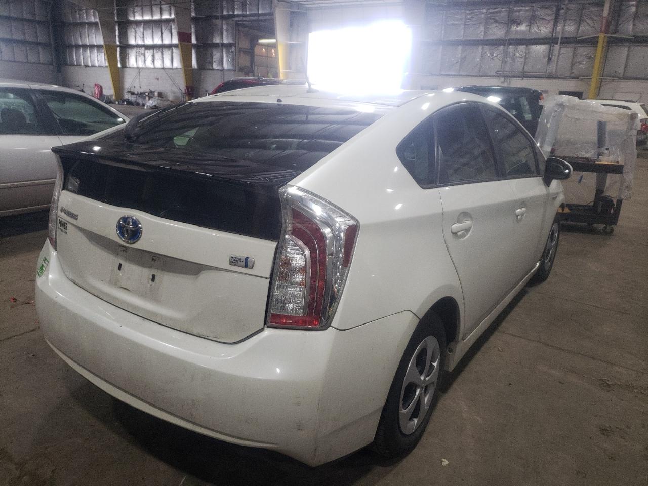 Photo 4 from auction – 2014 TOYOTA PRIUS with VIN JTDKN3DU1E1740795