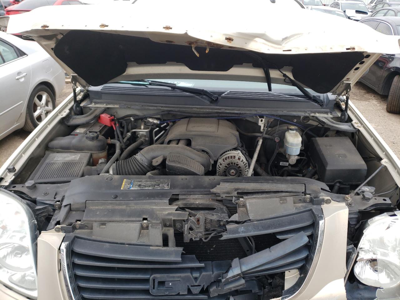 Photo 7 from auction – 2010 GMC YUKON SLT with VIN 1GKUKDE03AR156093