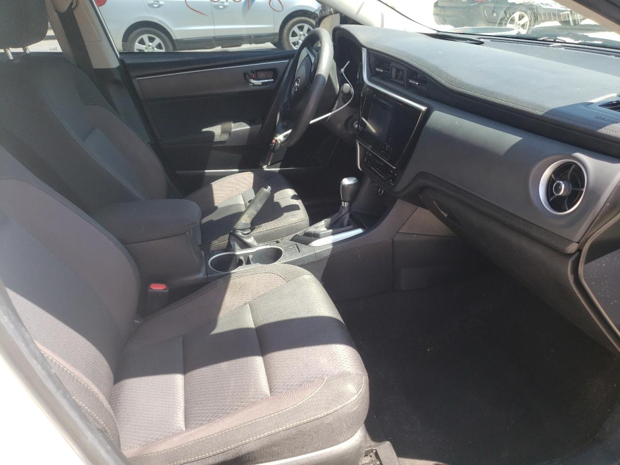 Photo 5 from auction – 2018 TOYOTA COROLLA L with VIN 2T1BURHE7JC989908