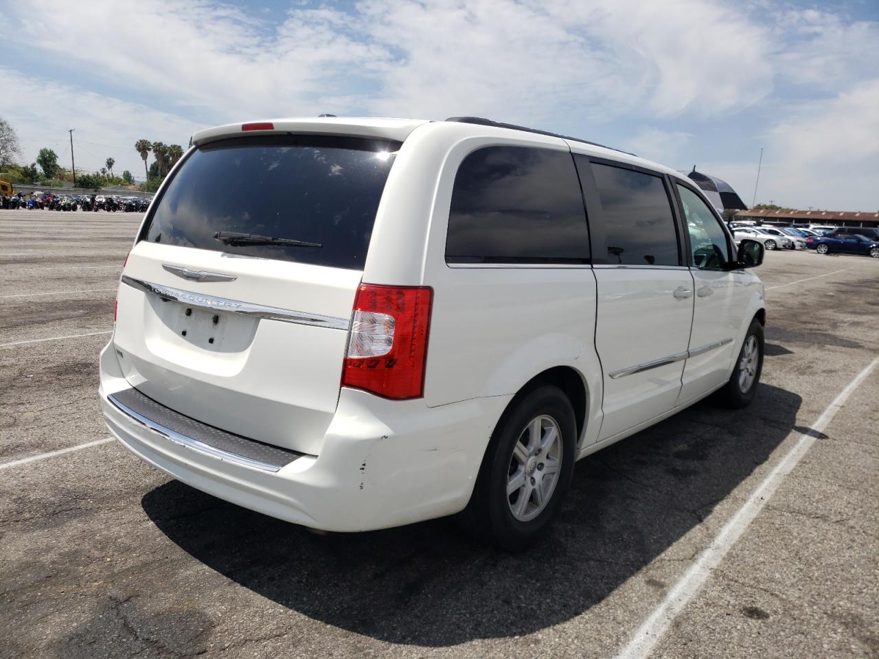 Photo 4 from auction – 2011 CHRYSLER TOWN & COU with VIN 2A4RR5DG9BR796803