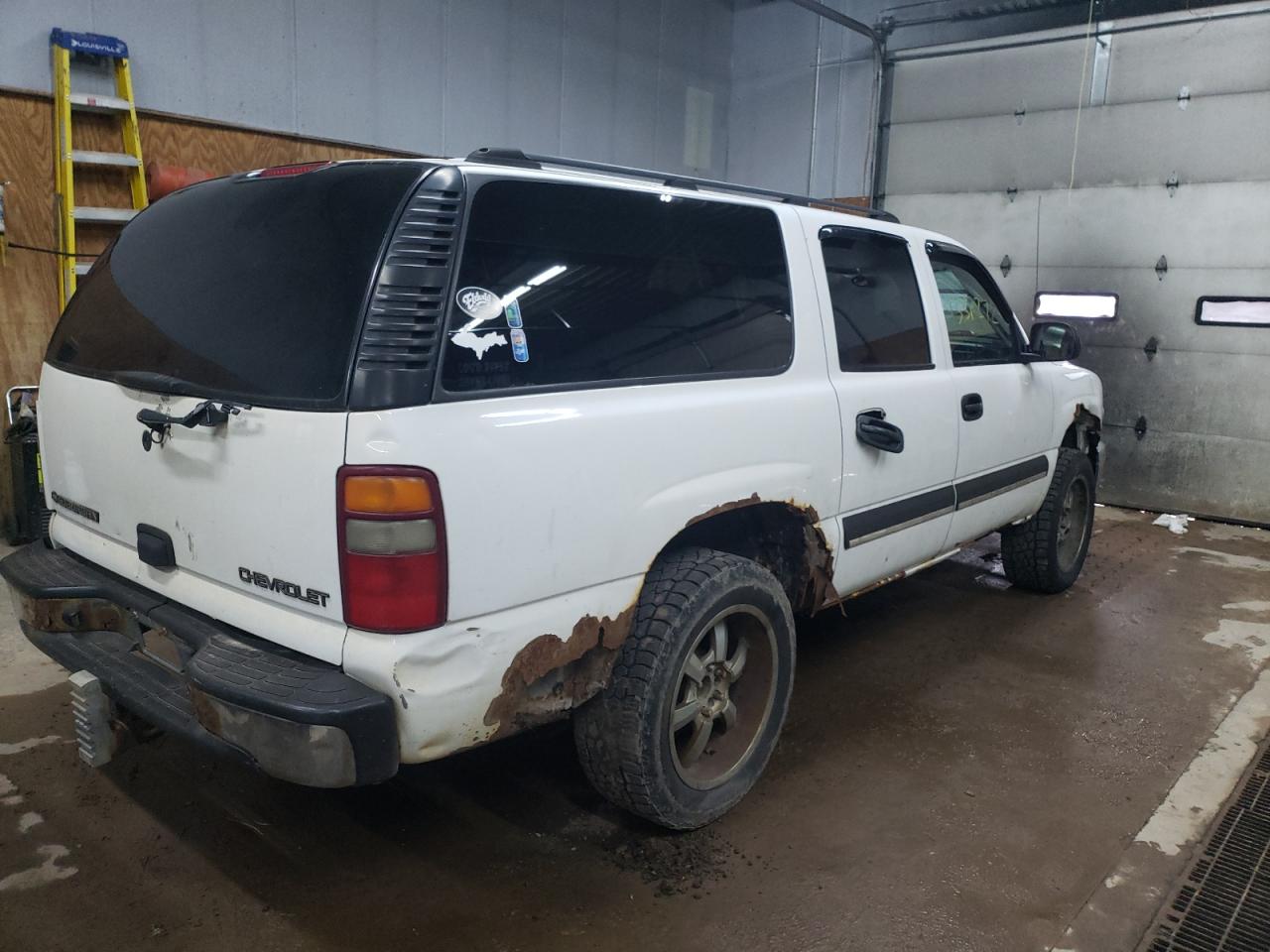 Photo 4 from auction – 2003 CHEVROLET SUBURBAN K with VIN 3GNFK16Z53G306361
