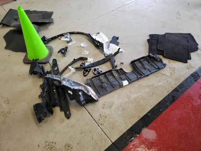 Photo 9 from auction – 2015 TOYOTA RAV4 LIMIT with VIN 2T3DFREV5FW332948