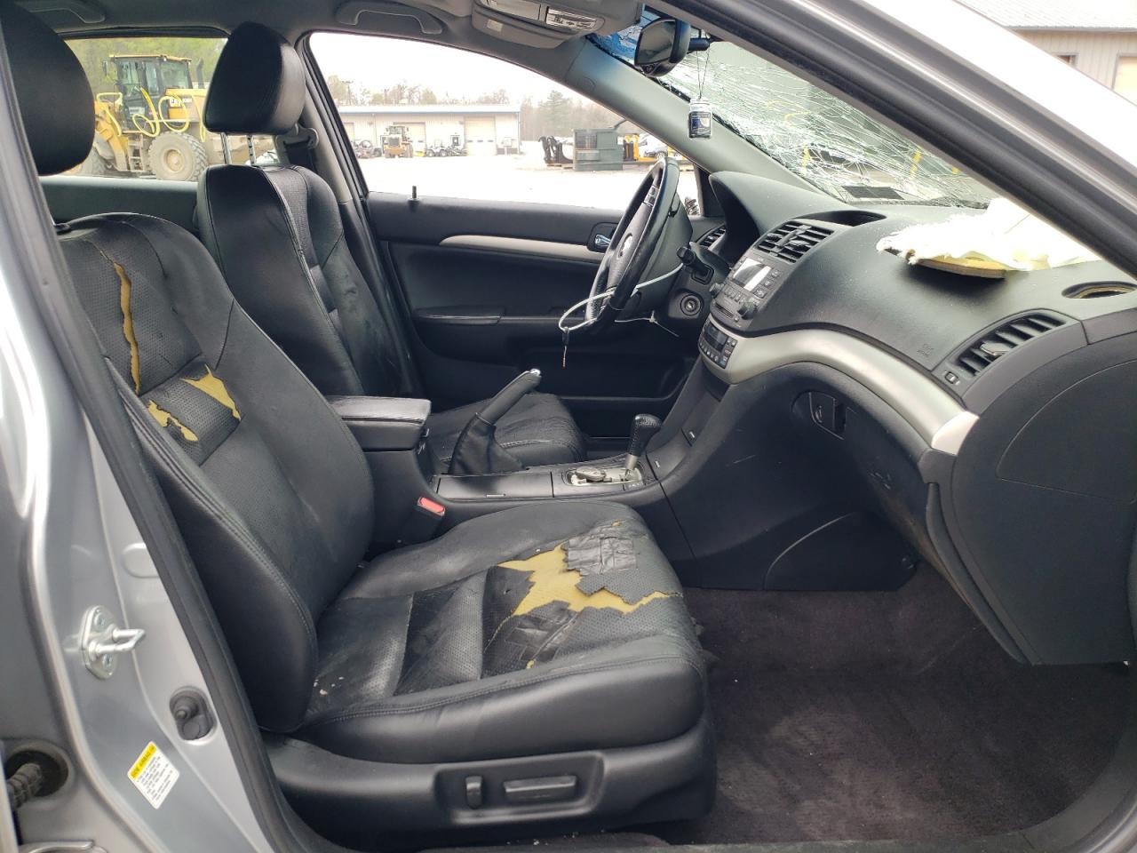 Photo 5 from auction – 2005 ACURA TSX with VIN JH4CL96875C015749