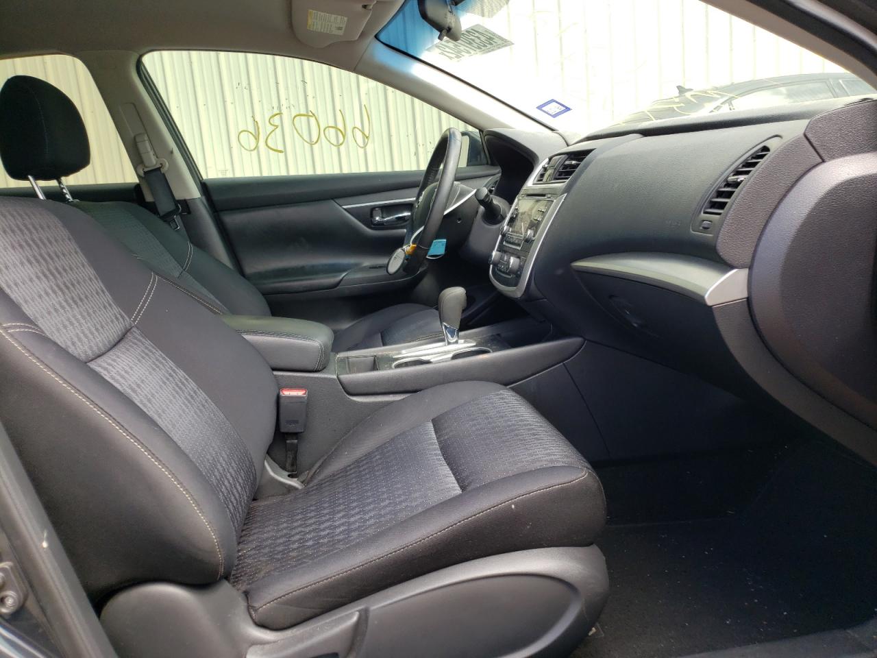 Photo 5 from auction – 2016 NISSAN ALTIMA 2.5 with VIN 1N4AL3AP0GC143974