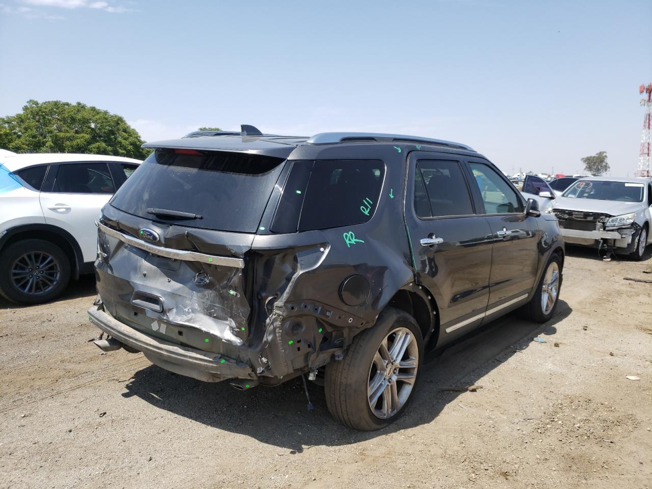 Photo 4 from auction – 2016 FORD EXPLORER L with VIN 1FM5K8F84GGA85725